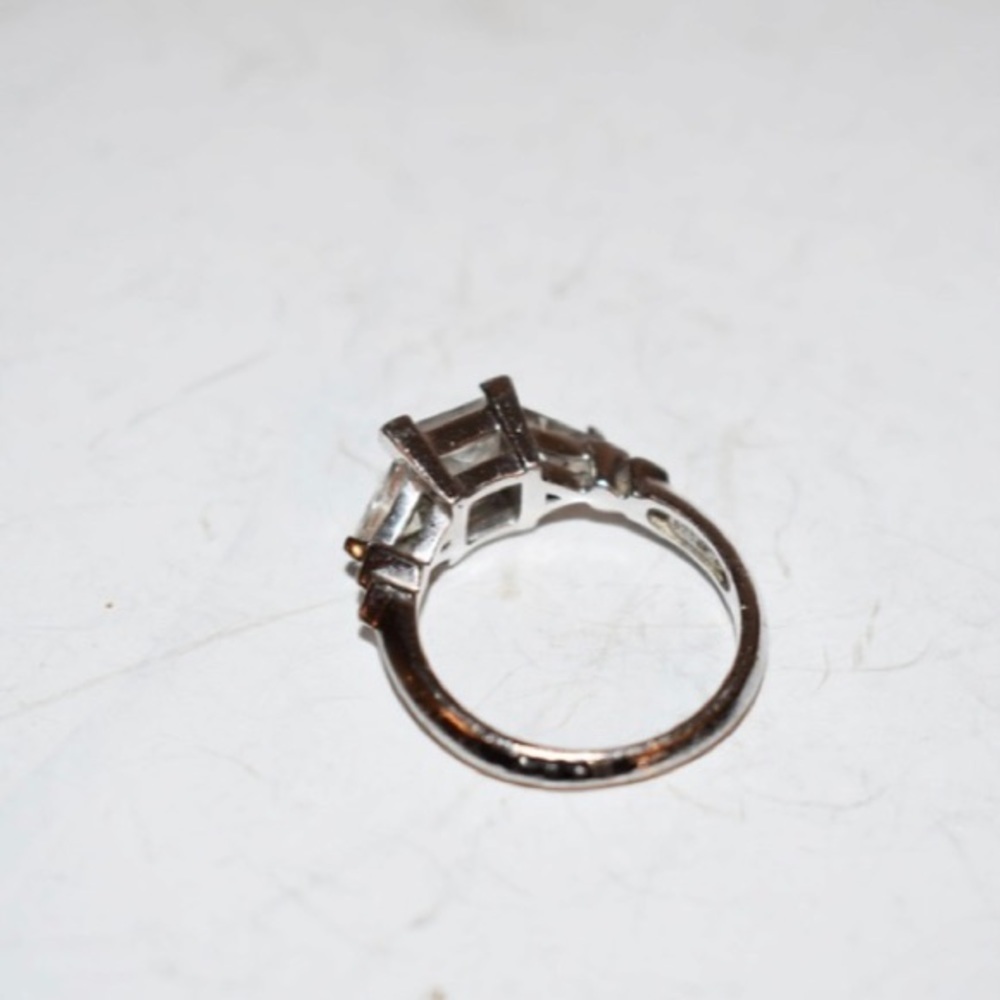Vintage Sterling Silver rhinestone Ring Size 6 - Picture 4 of 8